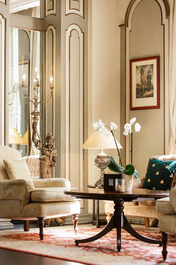 Althoff Hotel Fuerstenhof Celle Exteriér fotografie A living room at the hotel